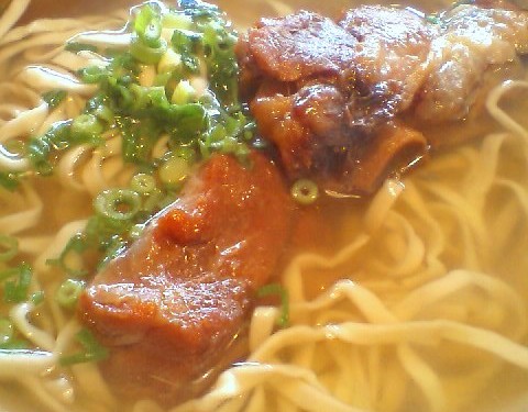 なかむらそば(恩納村瀬良垣)