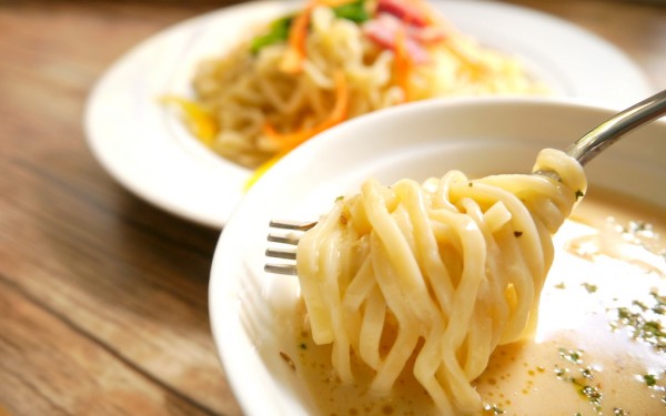 つけ麺風生パスタ 濃厚ミソクリームソース ワイン食堂マカト（Makato／那覇市泉崎）