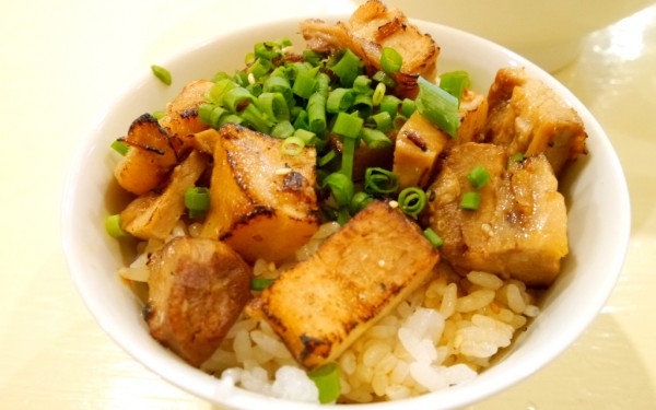 豚骨らーめん・ミニ焼豚どん 麺処 桃原 宜野湾伊佐店