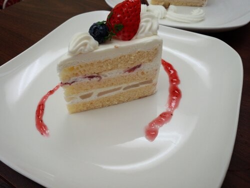 かわいいケーキ&雑貨のお店 フォーリーフハウス