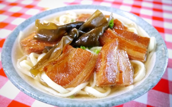 三枚肉そば 宮里そば（名護市）