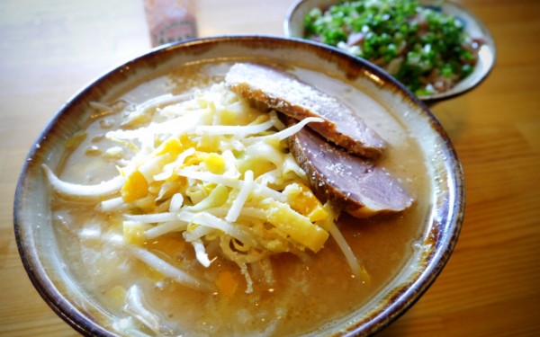 三種のチーズＧ麺・ねぎチャーシューめし 麺道くろとん（風原町津嘉山）