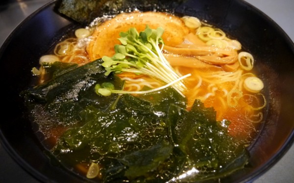 醤油らーめん・チャーシュー丼 らーめん家泡瀬三丁目