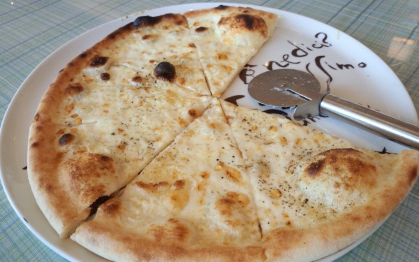 Pizzeria Marino（ｻﾝｴｰ西原シティ）
