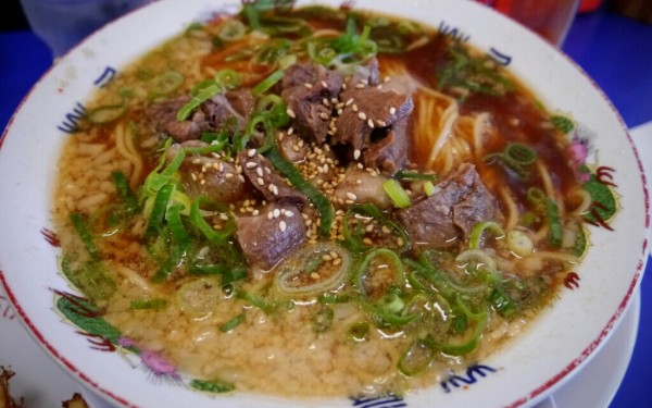 牛すじラーメン 林屋（北谷町）