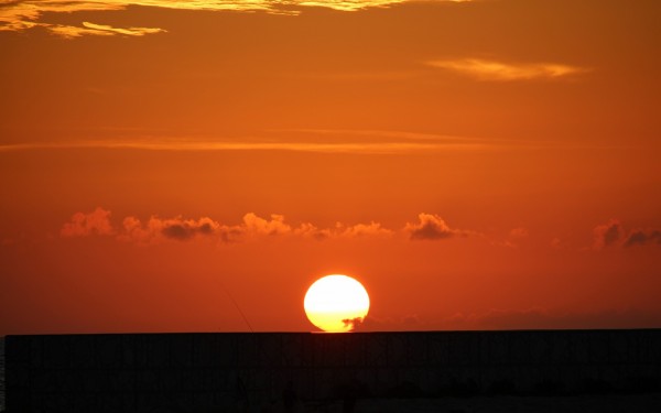 ほんまに自然が壮大。今まで見てきた夕陽で一番綺麗でした！｜沖縄旅の思い出ﾌｫﾄｺﾝﾃｽﾄ