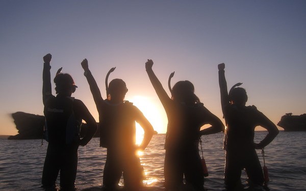 宮古島サンセットシュノーケル&夜光虫ツアー