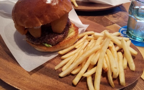 Chatan Burger Base Atabii’s（北谷町）