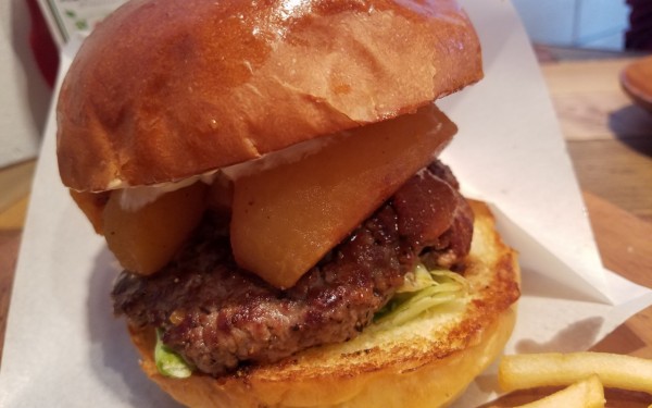 Chatan Burger Base Atabii’s（北谷町）