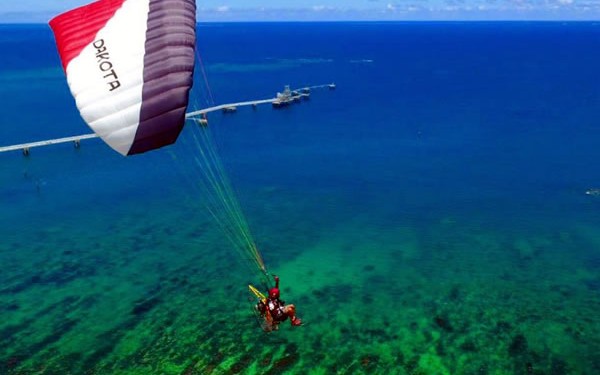 インスタ映え間違いなし♪上空200メートルの絶景！宮古島でモーターパラグライダーでテイクオフ！