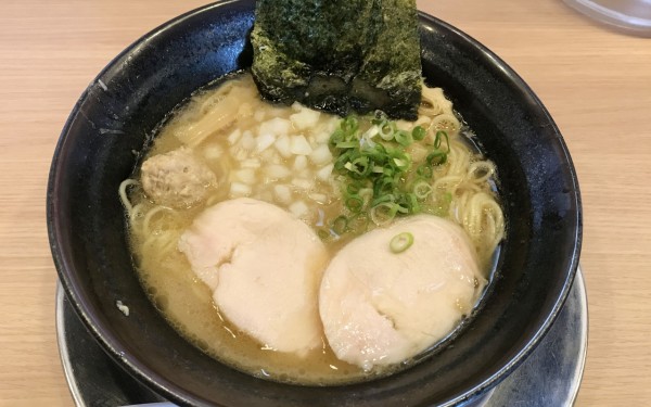 琉球鶏白湯らーめんアッパリ（那覇市）