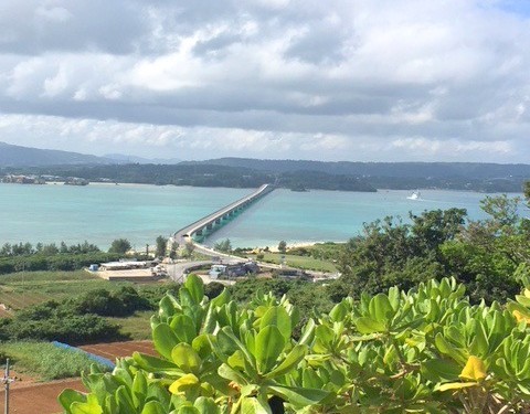 上からの景色は絶景！一度やってみたかったパラセーリング｜沖縄旅の思い出ﾌｫﾄｺﾝﾃｽﾄ