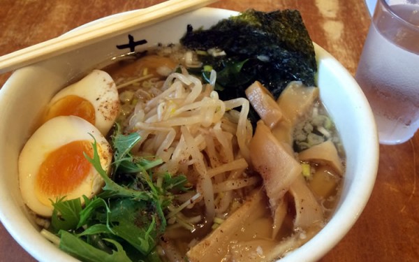 【閉店】らーめん屋さん「麺あがり」で全部のせ！（宜野湾市）