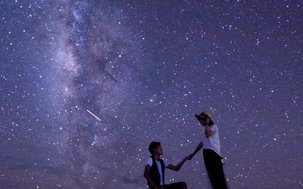 感動写真を撮ってもらおう♪天の川をバックに自分も写ろう♪宮古島で星空フォトだぞ♪