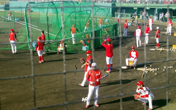 コザしんきんスタジアムで広島VS中日の練習試合を観てきたぞ！（沖縄市）