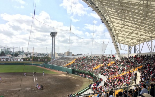 コザしんきんスタジアムで広島VS中日の練習試合を観てきたぞ！（沖縄市）