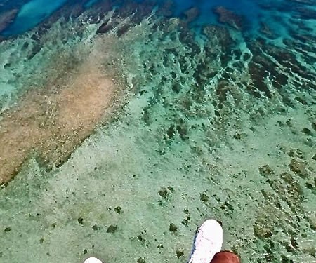 上空200メートルで鳥の気分？宮古島でモーターパラグライダーで飛ぼう！