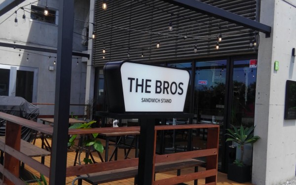 サンドイッチの美味しい店　THE BROS（恩納村）