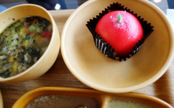 具だくさんスープは体に優しい　soupsoup(沖縄市)