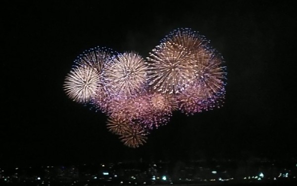 日本一早い花火祭り海炎祭の花火クルーズ｜沖縄旅の思い出ﾌｫﾄｺﾝﾃｽﾄ