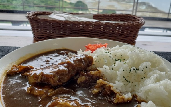 絶景を眺めながらランチ　リゾートレストランせいふぁー[南城市]