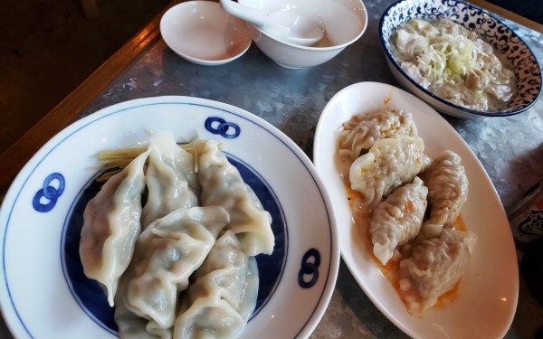 餃子づくし 餃子酒場金五郎　(那覇市)