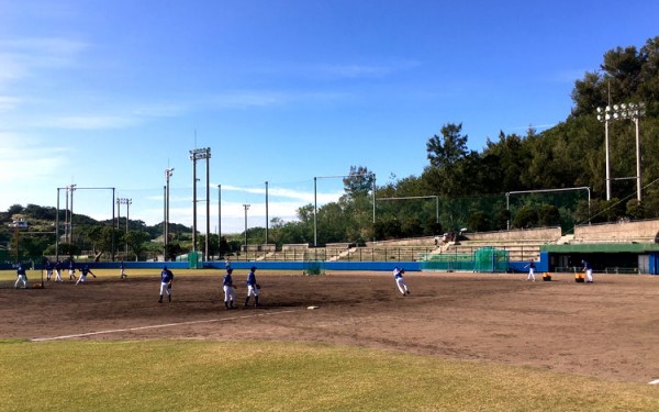 沖縄初のプロ野球チーム「琉球ブルーオーシャンズ」のキャンプの見学に行ってきましたよ！（東風平町）