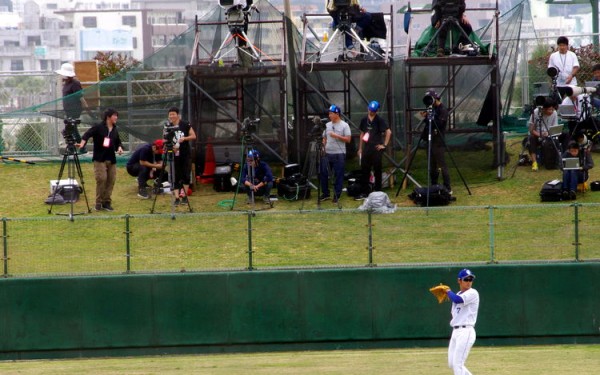 無観客じゃないよ。沖縄でオープン戦！中日ドラゴンズVS阪神タイガース！（北谷町）
