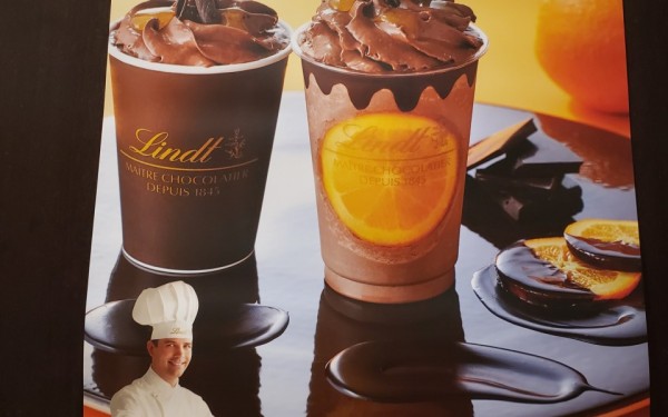 チョコレート専門店のオレンジ入りチョコドリンク　(浦添市)