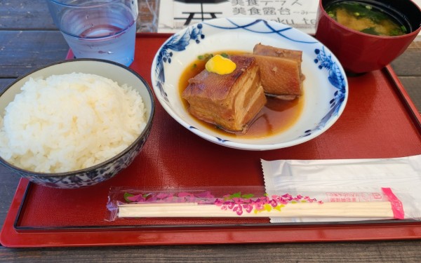 海を眺めながら沖縄料理　美食テラス　[豊見城市]