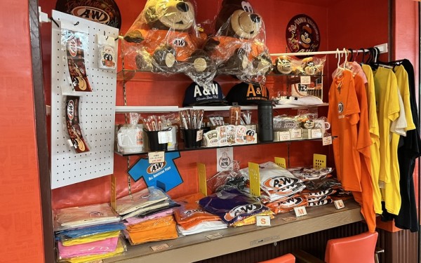 Ａ&Ｗ 牧港店（浦添市）