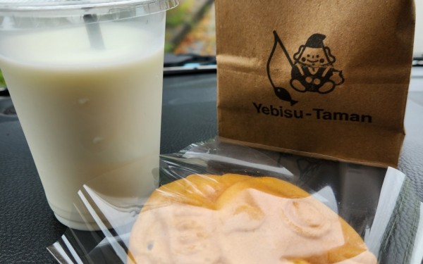 丸いたい焼きに魚の絵が描かれているのが頂けるカフェ　Itoman Sweet’s Yebisu-Taman(糸満市)