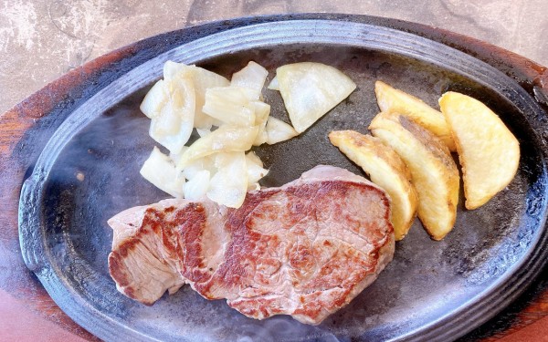 ステーキハウス金松（北谷町）