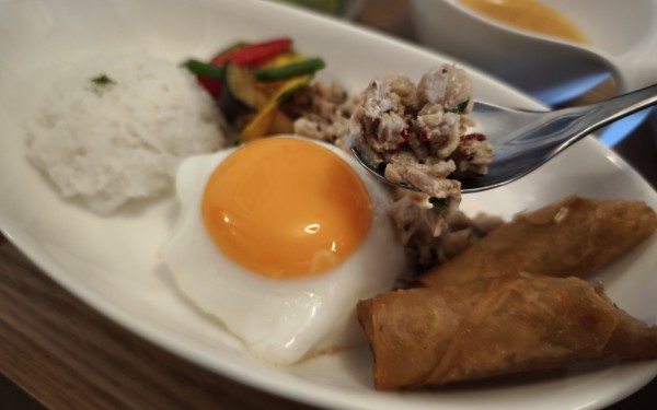 アジアンプレート　Cafeすむなーか（西原町）