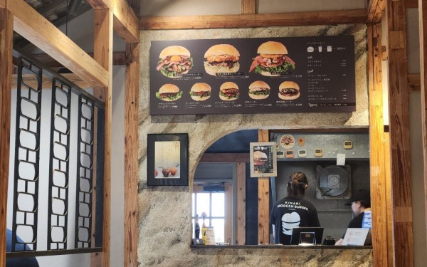 古民家でいただくバーガーの美味しい店(KINARI.MODERN BURGER　八重瀬町)
