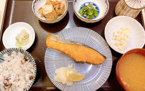 イーアス沖縄豊崎「さち福やCAFE」