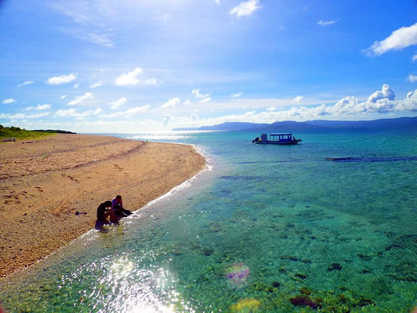 パナリ島上陸