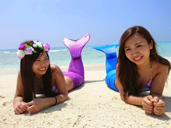 久米島はての浜マーメイドフォト体験&マリンスポーツ♪送迎付き