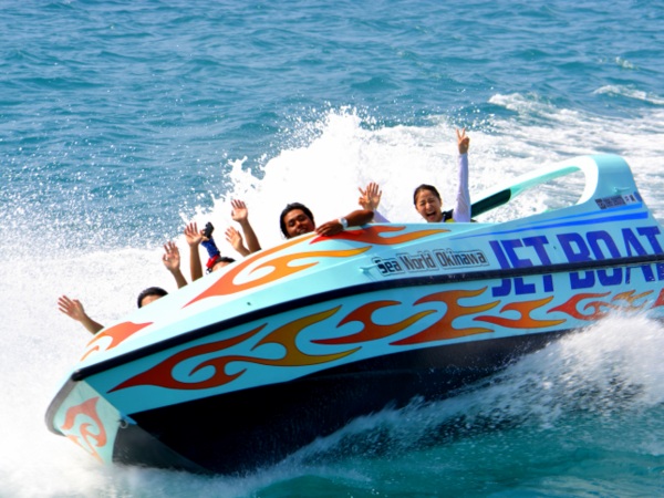 本部港発!美ら海満喫♪沖縄JETBOAT体験!!