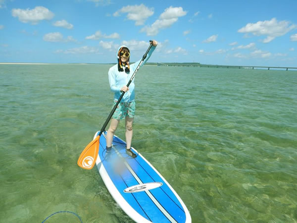 【宮古島】SUPで海上散歩♪幻の砂浜「ユニの浜」上陸コース(送迎付)