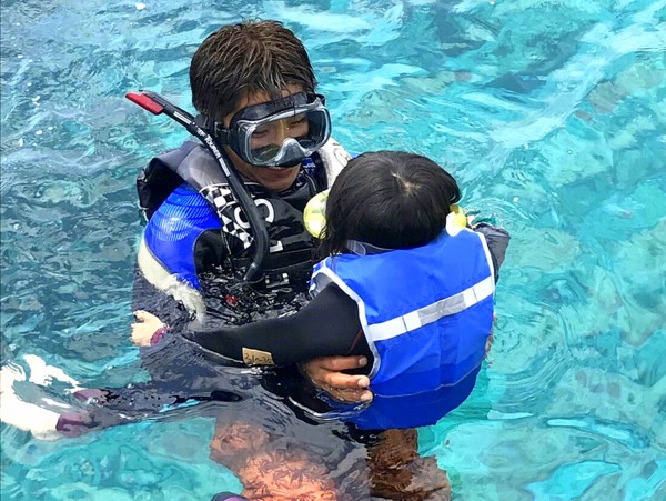 【国立公園ケラマ諸島 09:00発】半日シュノーケリングツアー|宜野湾マリーナ