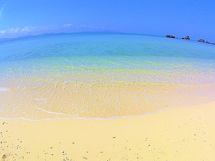 隠れ家的なプライベートビーチ【屋部の浜ビーチ】ウェイクボード体験|美ら海水族館にも近く観光にも便利!