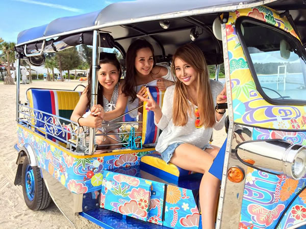 【石垣島】気分爽快♪海風を感じながらトゥクトゥクでドライブしよう♪