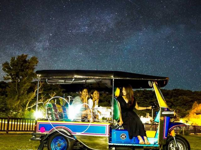 沖縄絶景星空ツアー&夜空にペンライトアート!カメラマン同行型フォトジェニックツアー