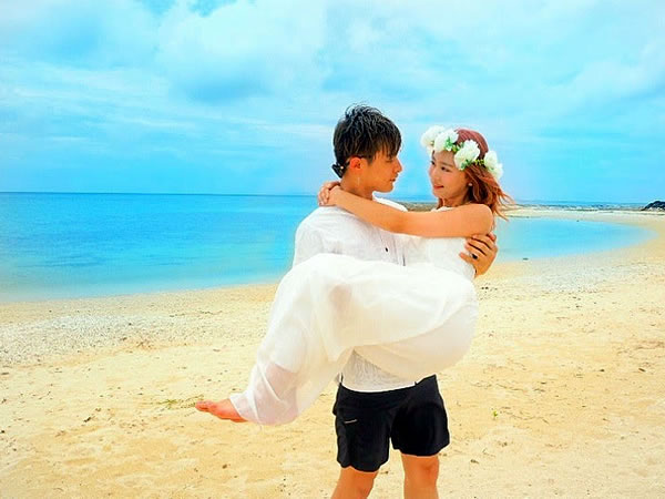 【沖縄恩納村】ブライズメイドドレスのレンタルフォト撮影しよう♪枚数無制限一眼レフ撮影♪