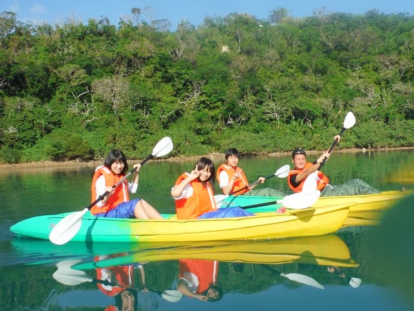 【冬季限定】沖縄ワルミ海峡でのんびりカヤック遊覧♪