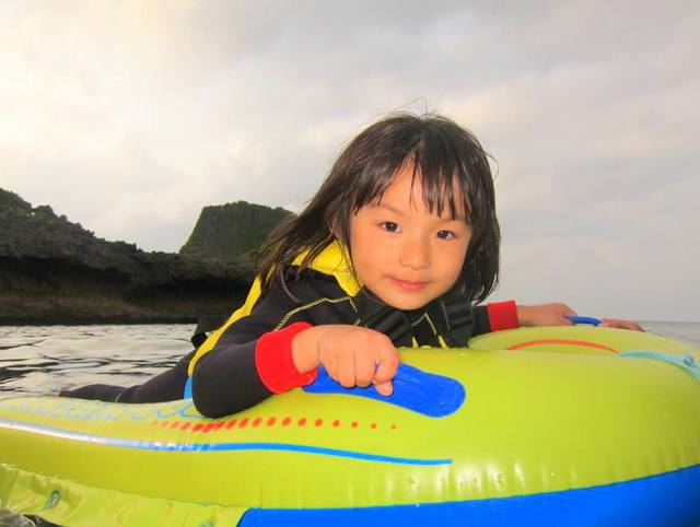 【1歳から参加OK】1組貸切青の洞窟ボートシュノーケル【写真・動画、シャワー無料】