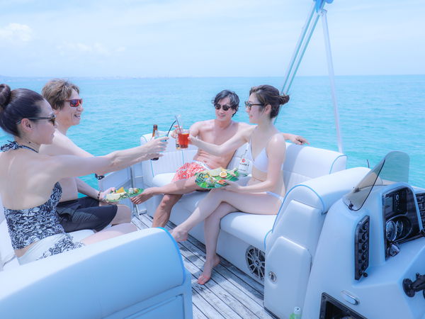 【石垣島】優雅なクルージングツアー(SUP&シュノーケルもOK!)