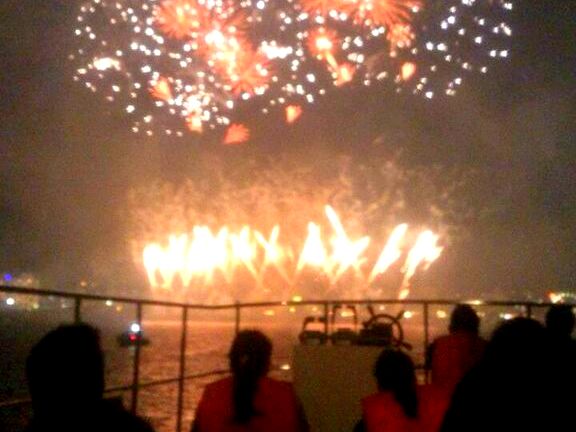 【2020年4月11日限定】日本一早い花火大会≪第17回琉球海炎祭≫★10,000発!花火クルーズ|北谷発