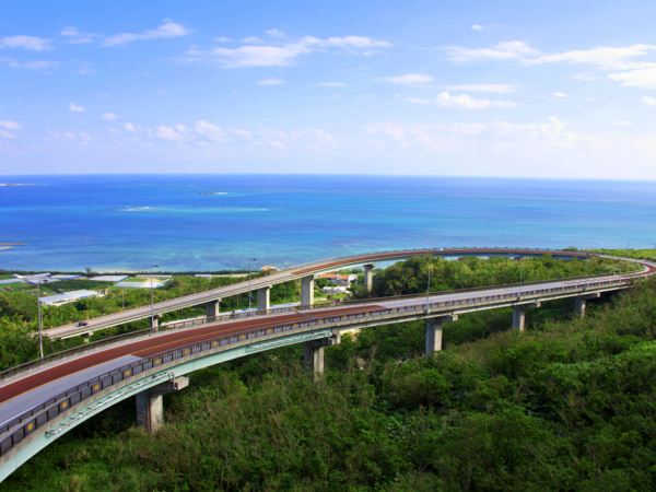 ニライカナイ橋（車窓）